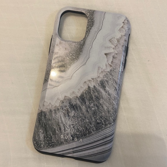 iPhone 11 case - Picture 1 of 3